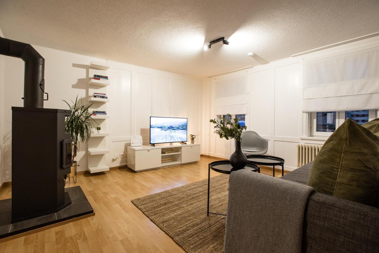 Joy - West Apartment